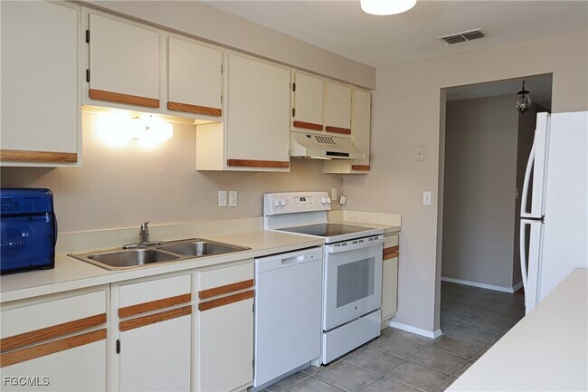 Building Photo - 7188 Bucknell Dr