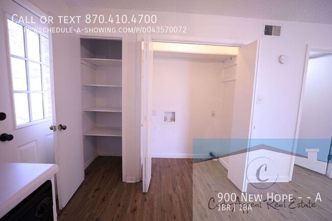 Building Photo - Move in special $500!!  Beautifully renova...