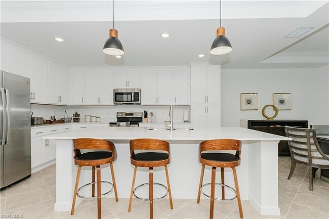 Building Photo - 6034 National Blvd