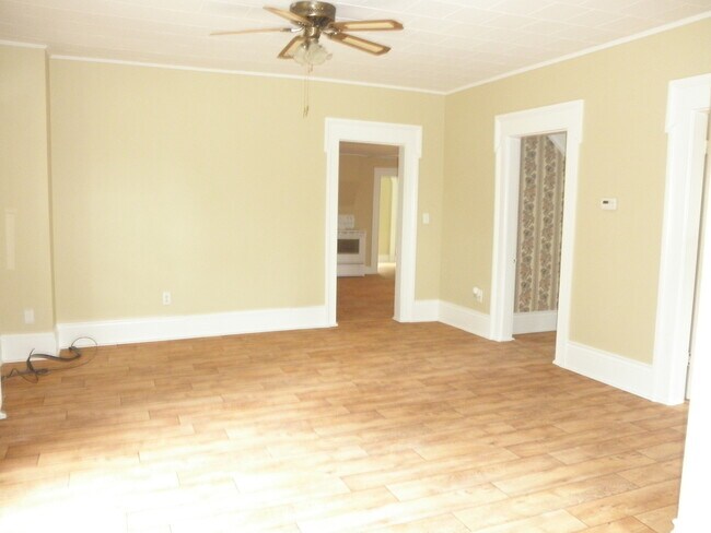 Building Photo - 3986 Rollo Rd