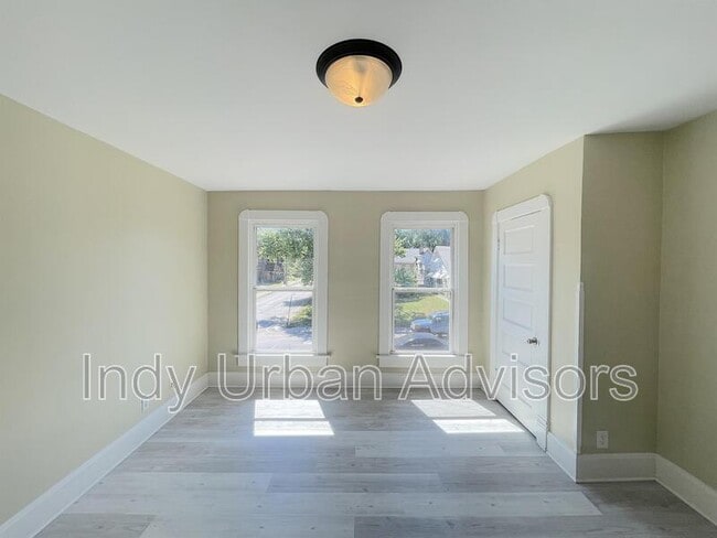 Building Photo - 1553 Barth Ave