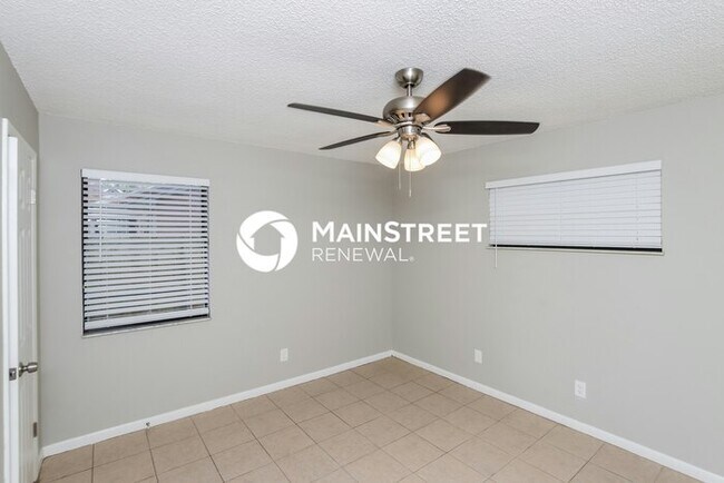 Building Photo - 3 Bedroom Pet-Friendly Home in VERO BEACH, FL with Main Street Renewal