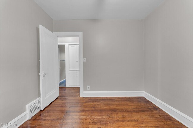 Building Photo - 3746 W 140th St