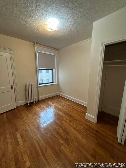 Building Photo - 1156 Commonwealth Ave