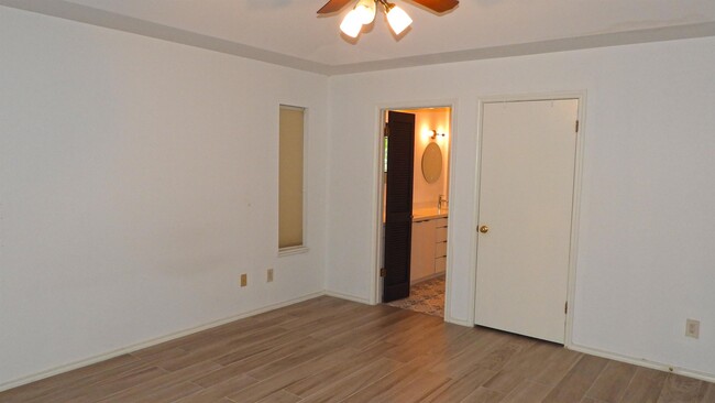 Building Photo - 2301 Anacua Cir
