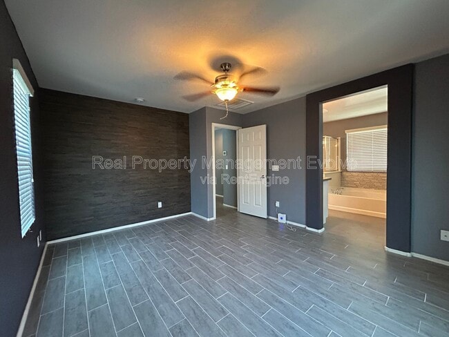 Building Photo - 2632 N 73rd Glen