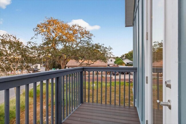 Building Photo - 207 Athens St