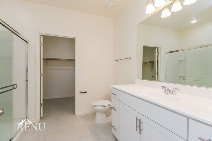 Building Photo - 35396 W San Capistrano Ave