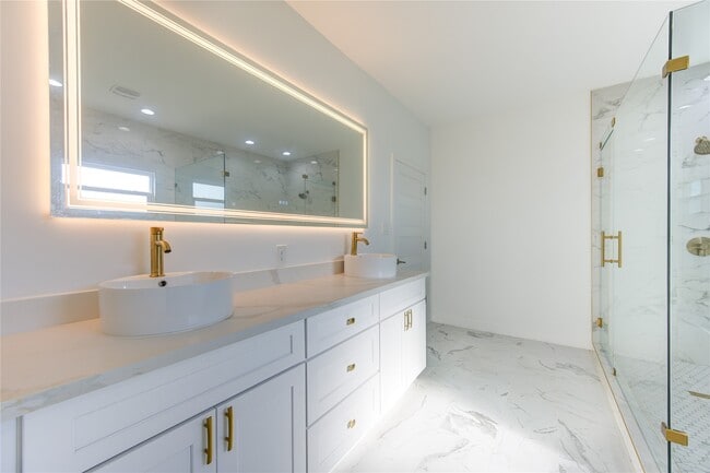 Building Photo - 21201 Scissor Tail Ln