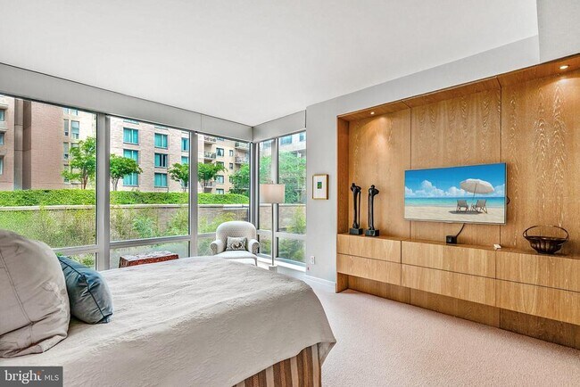 Building Photo - 1111 23rd St NW