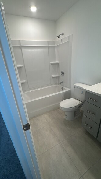 Building Photo - 3192 Skyline Lp