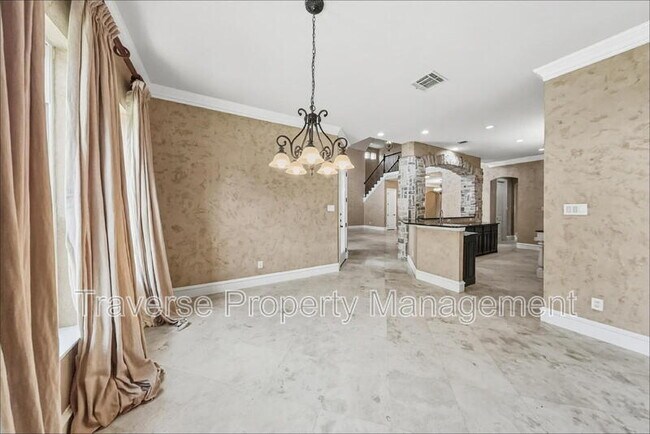 Building Photo - 129 Acorn Ln