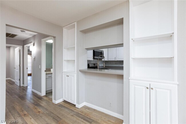 Building Photo - 4069 Nook Way