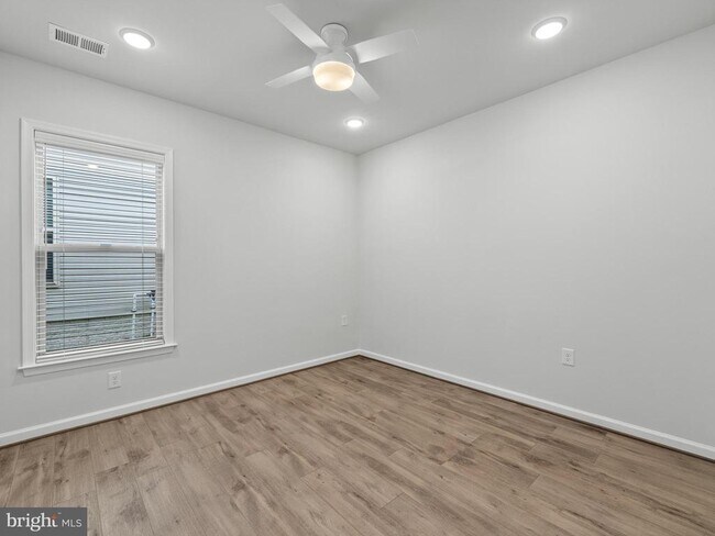Building Photo - 6248 Zinnia Ln