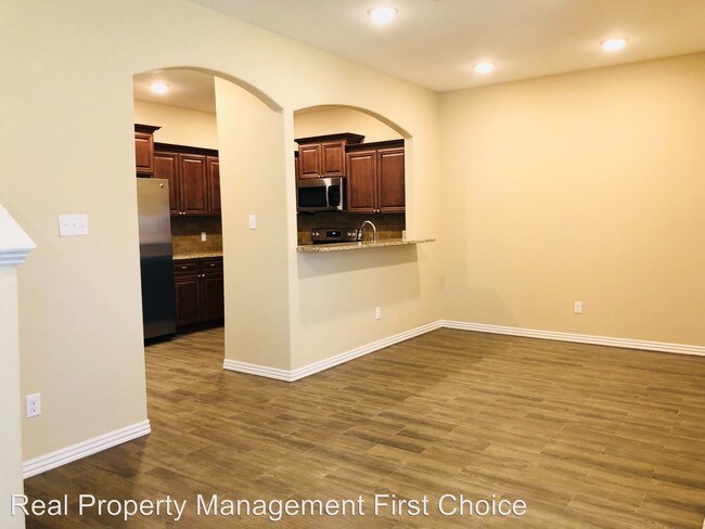 Building Photo - 9800 Mylea Cir