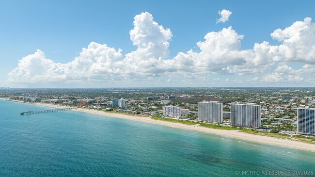 Building Photo - 2700 Banyan Rd