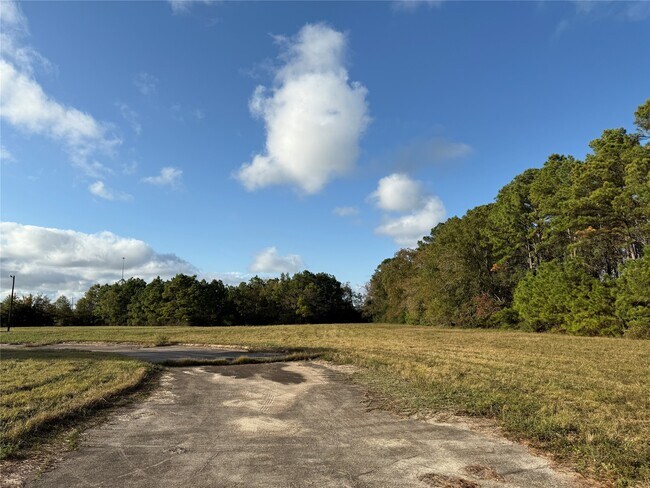 Building Photo - 2501 Gulf Fwy