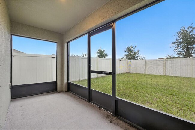 Building Photo - 16805 Delia St