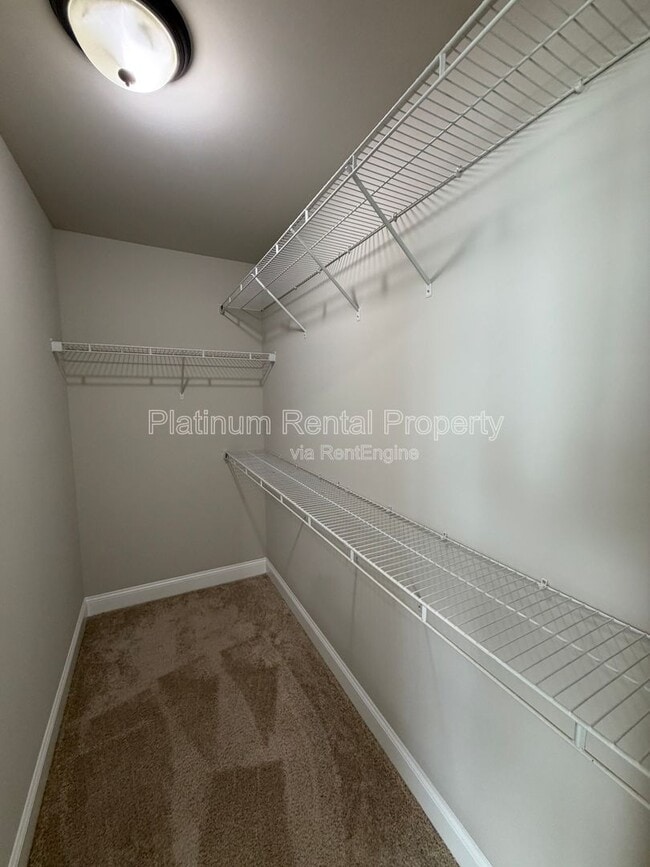 Building Photo - 95 Rand Way