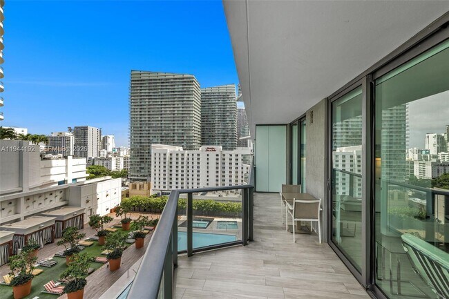 Building Photo - 1300 S Miami Ave