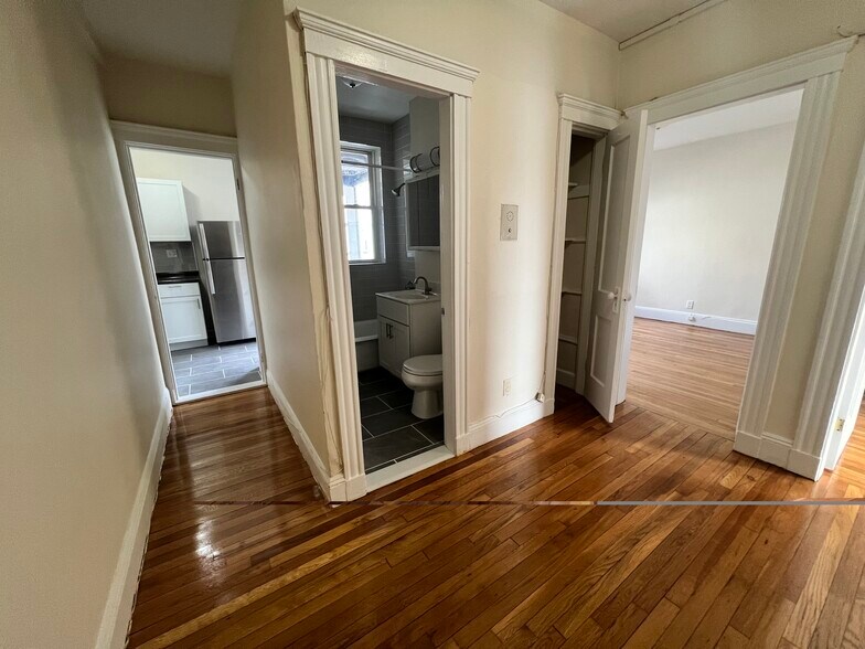 Building Photo - 130 Washington St