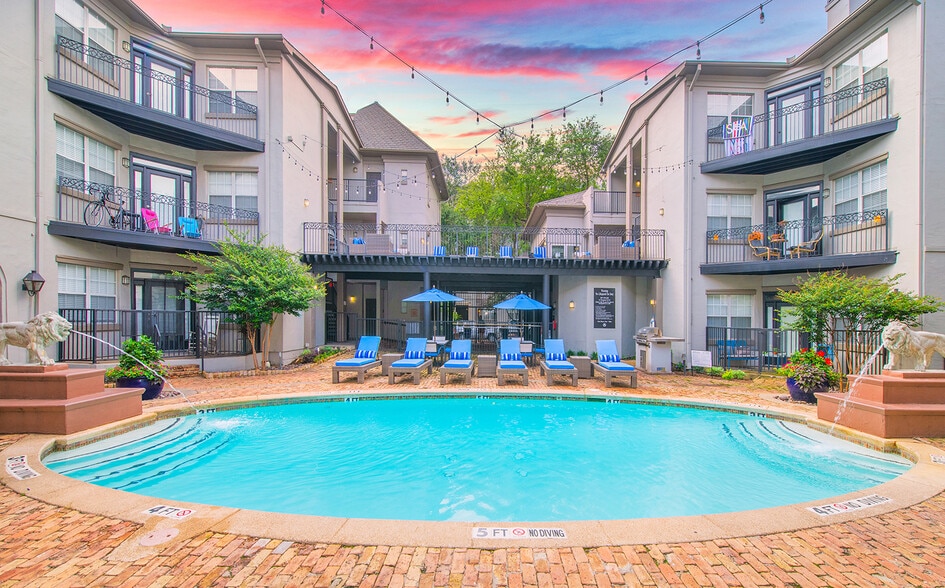 MAA Uptown Village 2121 Routh St Dallas TX 75201 Apartment Finder