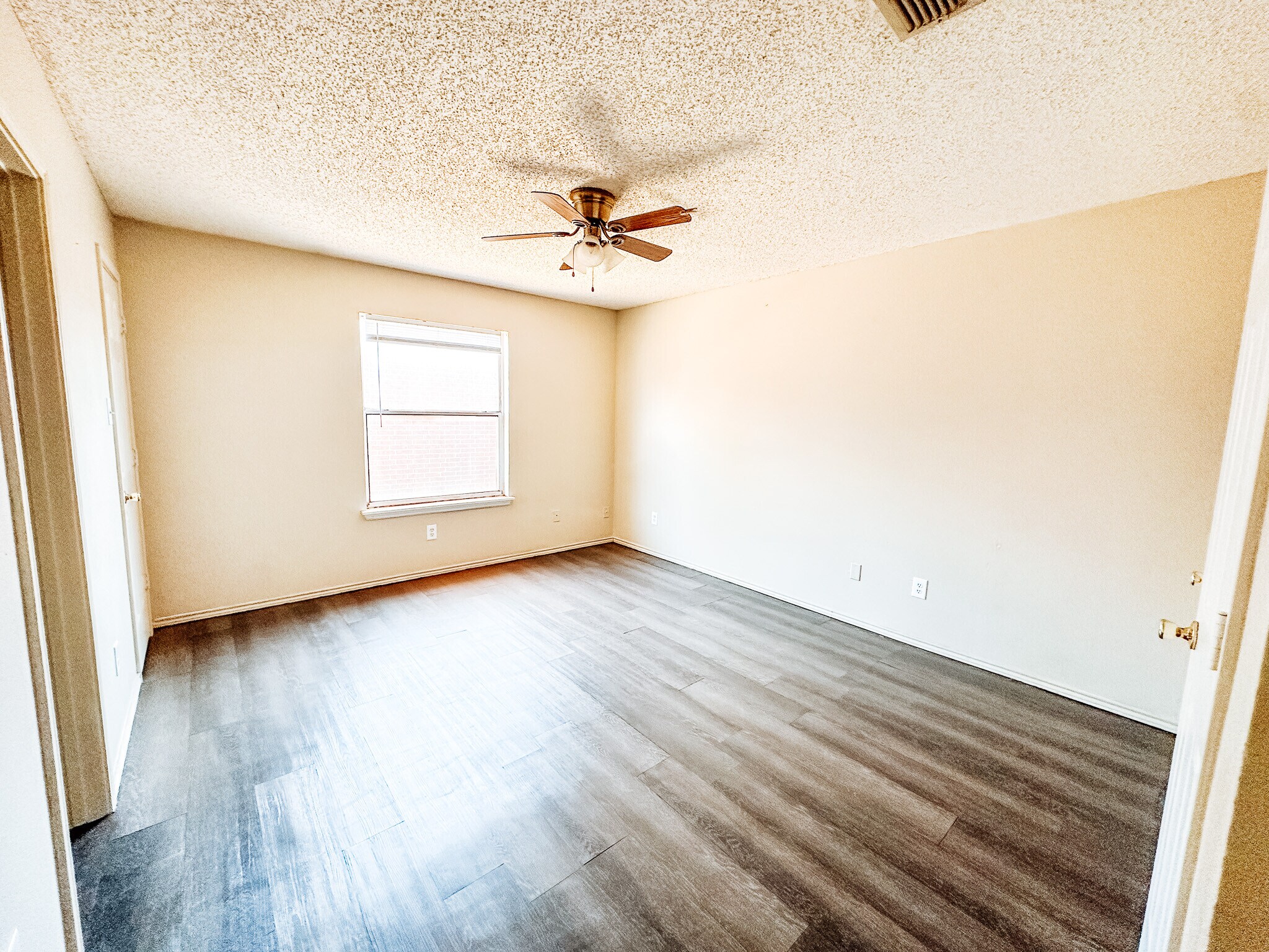 Building Photo - 6111 7th St