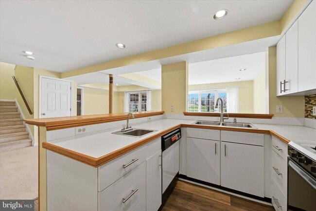 Building Photo - 36 Southampton Parish Rd