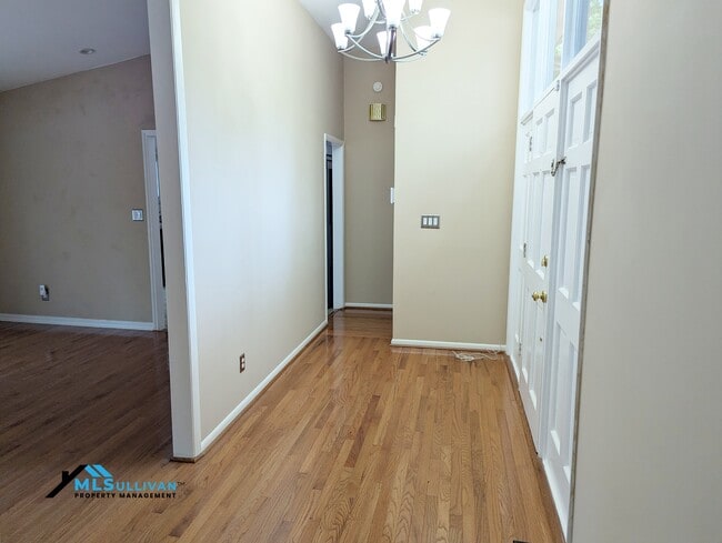 Building Photo - 111 Virginia Dr