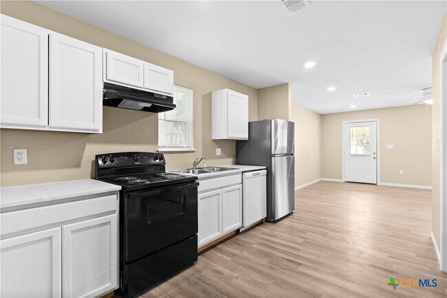 Building Photo - 706 N 16th St