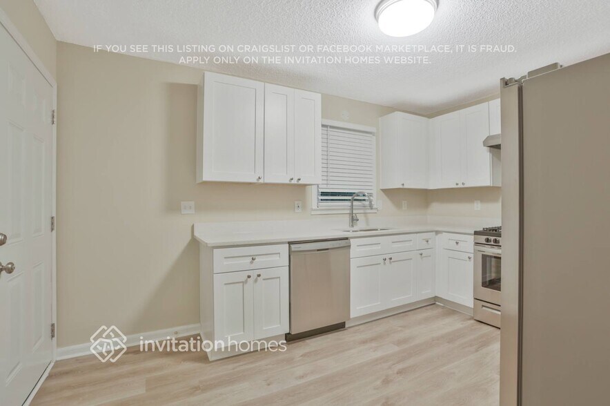 Building Photo - 3607 Memorial Pkwy NW