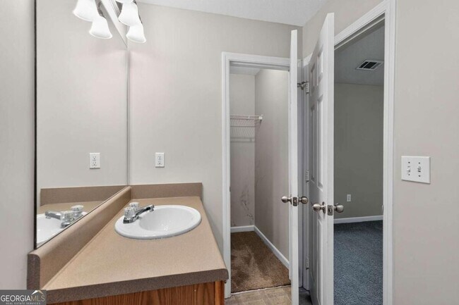 Building Photo - 2161 Del Lago Cir
