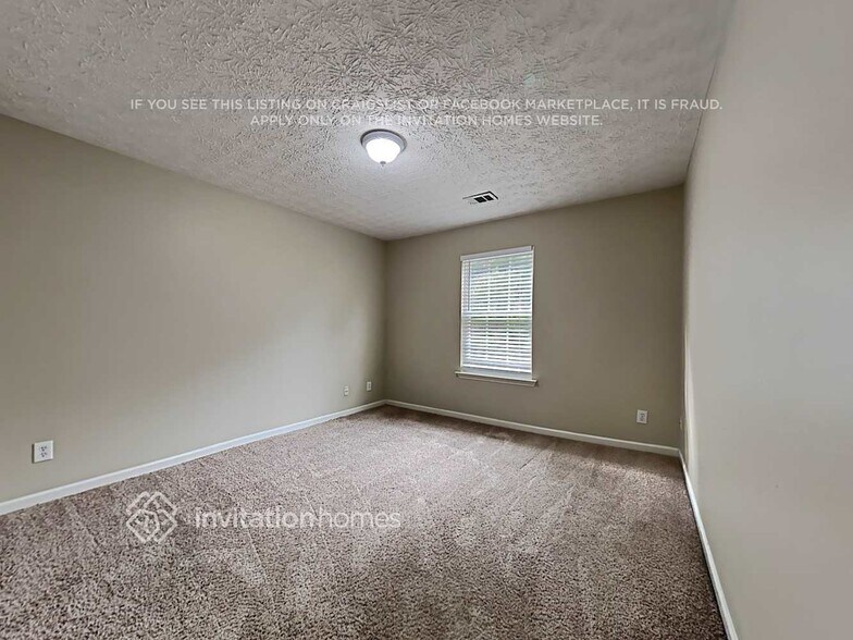 Building Photo - 1591 Water Lily Way SE