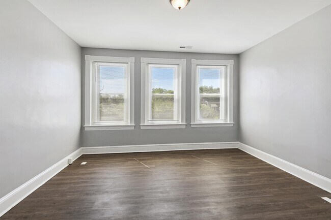 Building Photo - 1606 Gwynns Falls Pkwy