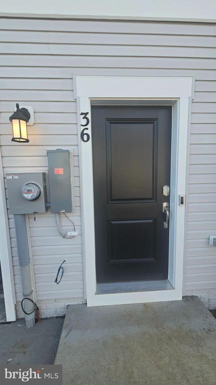 Building Photo - 36 Canning Rd