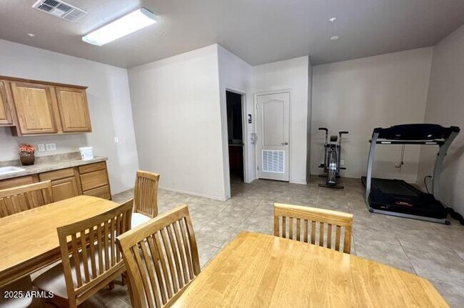 Building Photo - 16734 E La Montana Dr