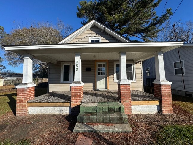 Primary Photo - 508 Bank St