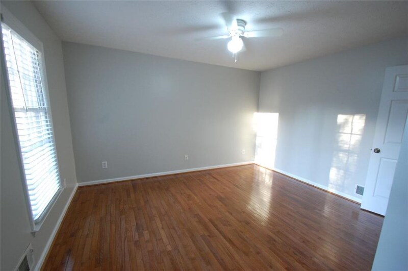 Building Photo - 5511 Burrus Ln