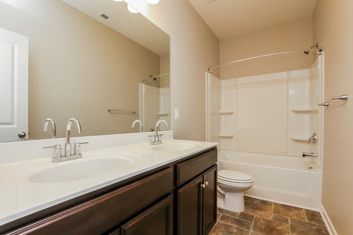 Building Photo - 118 Southhampton St