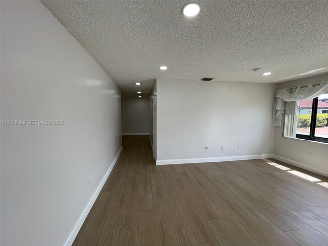 Building Photo - 1727 SW 136th Pl