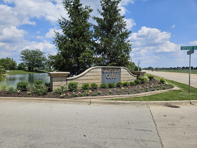 Building Photo - 44 Olympus Dr