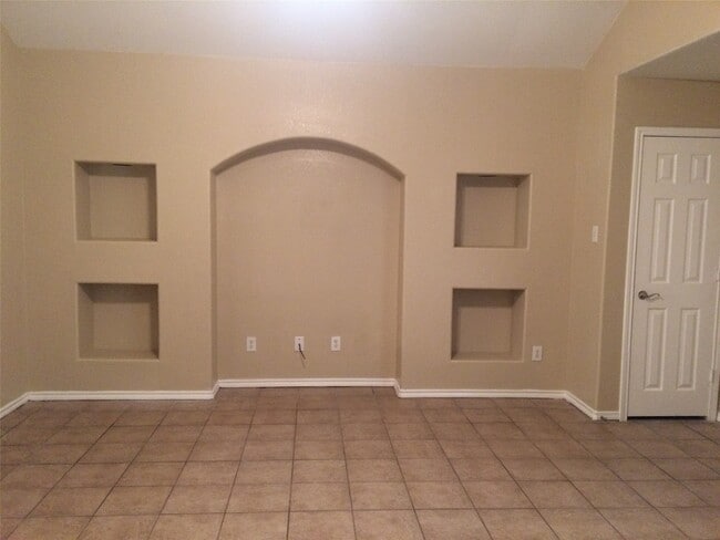 Building Photo - 18830 Reynolds Park Dr