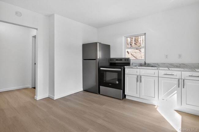 Building Photo - 2016 Old Rte 17