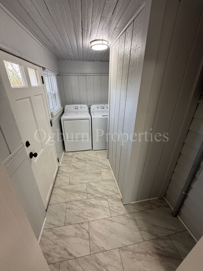 Building Photo - 1607 Thurmond St