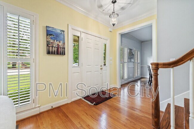 Building Photo - 10 Old Woodlands Ct