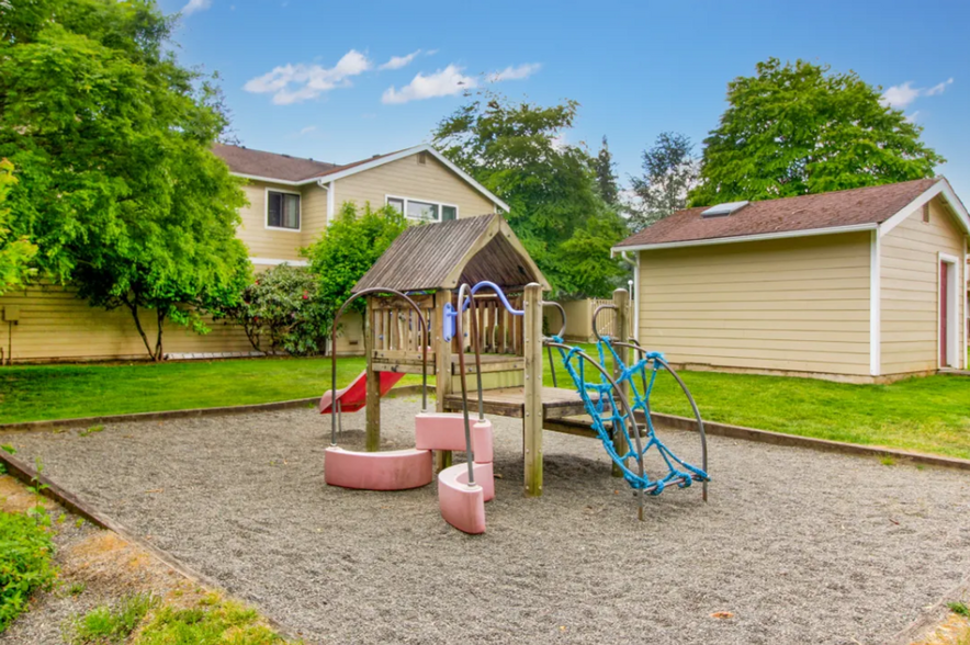 Building Photo - Fairway Lane Apartments