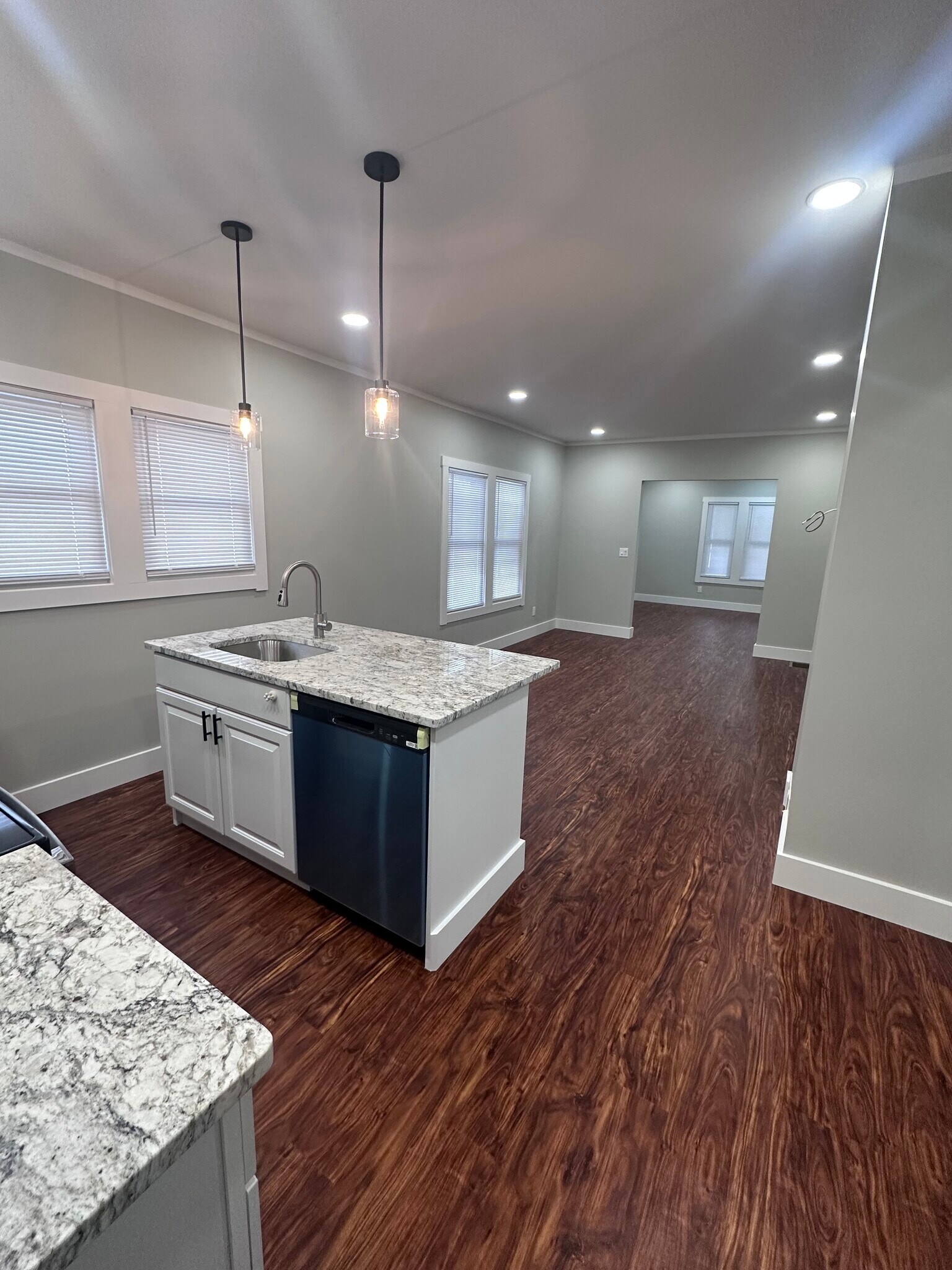 Building Photo - 302 Abell Ave