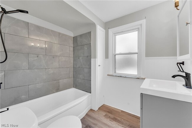 Building Photo - 16705 Glendale Ave