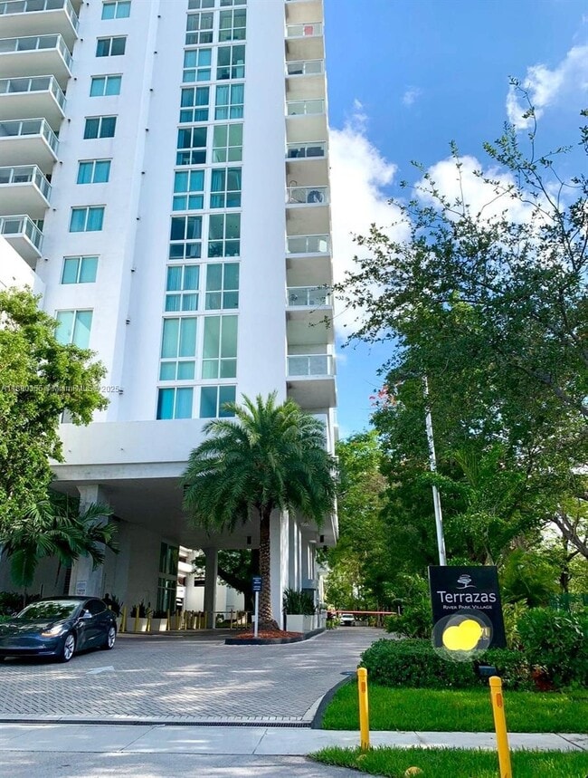 Building Photo - 1871 NW S River Dr