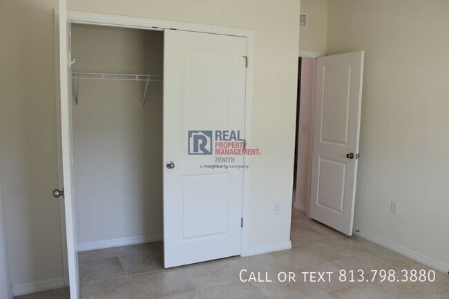 Building Photo - 33163 Sand Creek Dr